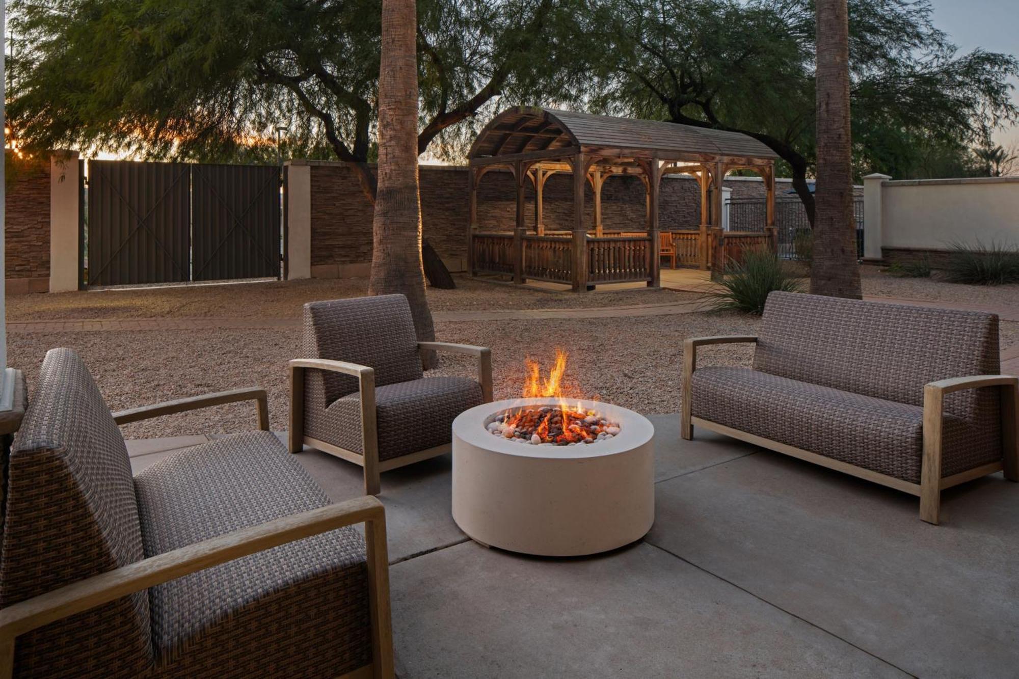 Courtyard By Marriott Phoenix West/Avondale Exteriér fotografie