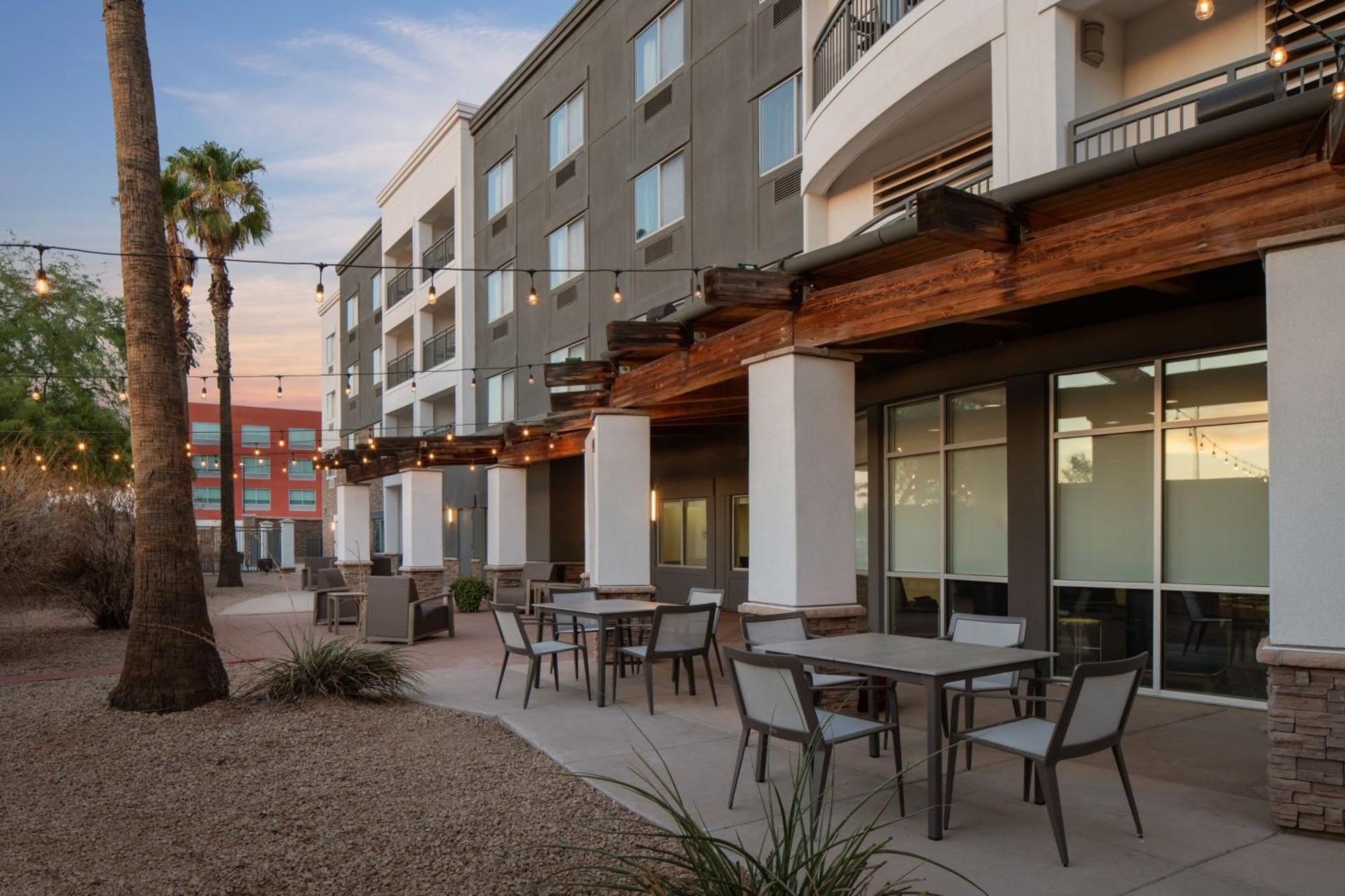 Courtyard By Marriott Phoenix West/Avondale Exteriér fotografie